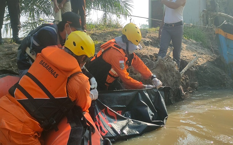 title Pelajar Hilang Terseret Arus Sungai Bedagai Ditemukan Tewas Pelajar Hilang Terseret Arus Sungai Bedagai Ditemukan Tewas
