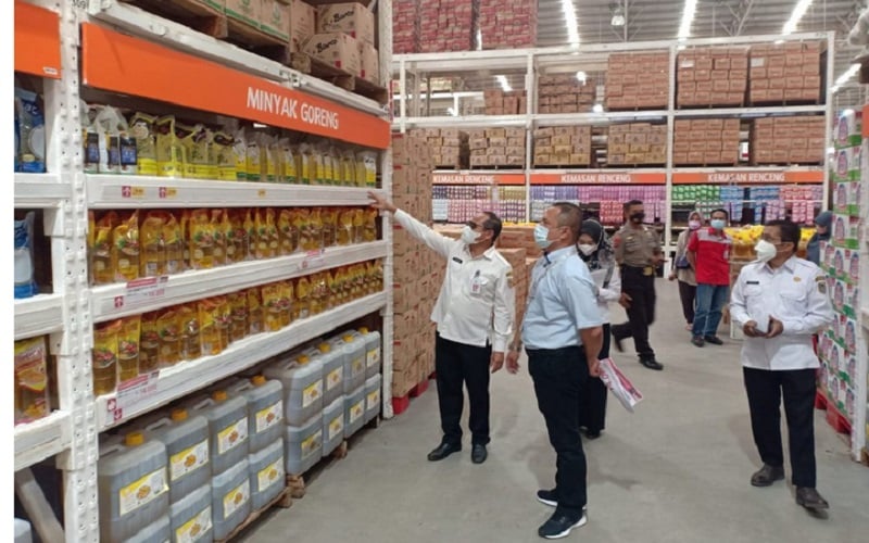 Ritel Modern Kalsel Jual Minyak Goreng Rp14.000 per Liter, Pasar Tradisional Menyusul