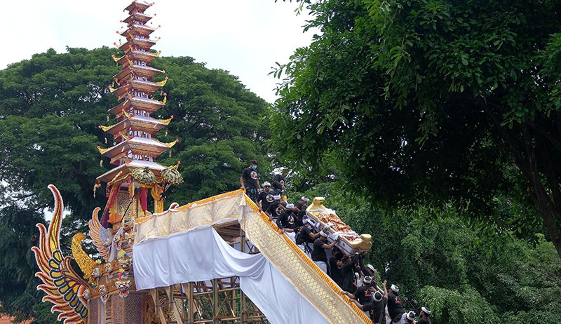 Foto-Foto Upacara Ngaben Raja Pemecutan XI Disaksikan Ribuan Umat Hindu Bali - Bagian 5