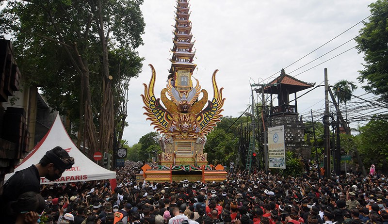 Foto-Foto Upacara Ngaben Raja Pemecutan XI Disaksikan Ribuan Umat Hindu Bali - Bagian 3