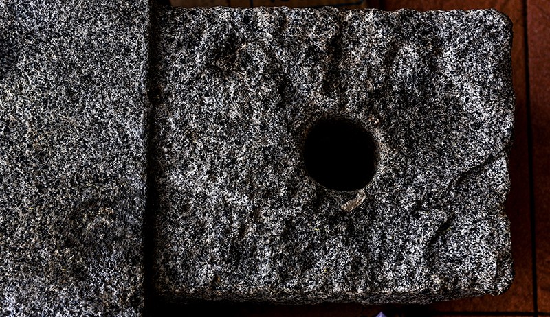 Berusia Lebih Tua, 2 Batu Nisa Kuno Kembali Ditemukan di Tumpukan Tanah - Bagian 3