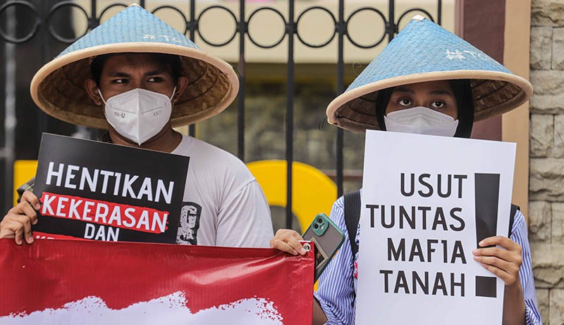 Aksi Walhi Minta Polisi Usut Tuntas Kasus Mafia Tanah - Bagian 1