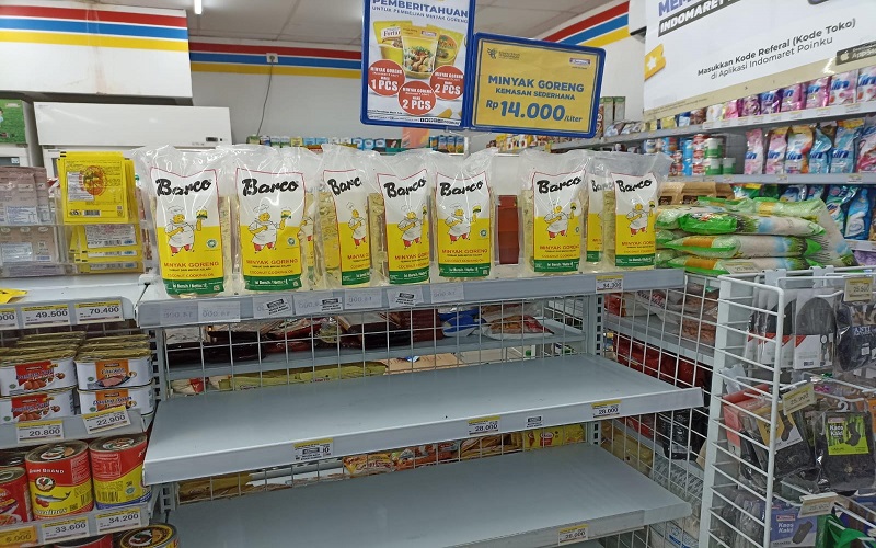 Diserbu Pembeli, Minyak Goreng di Minimarket Bandung Ludes dalam 1 Jam