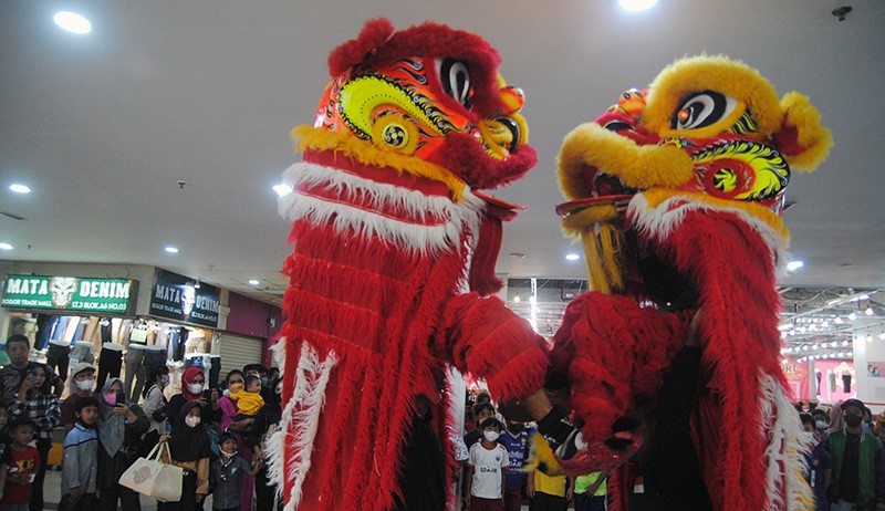 Atraksi Barongsai Sambut Tahun Baru Imlek - Bagian 1