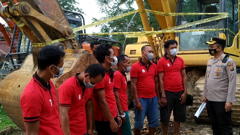 Pakai Ekskavator, 6 Penambang Emas Ilegal di Jambi Ditangkap