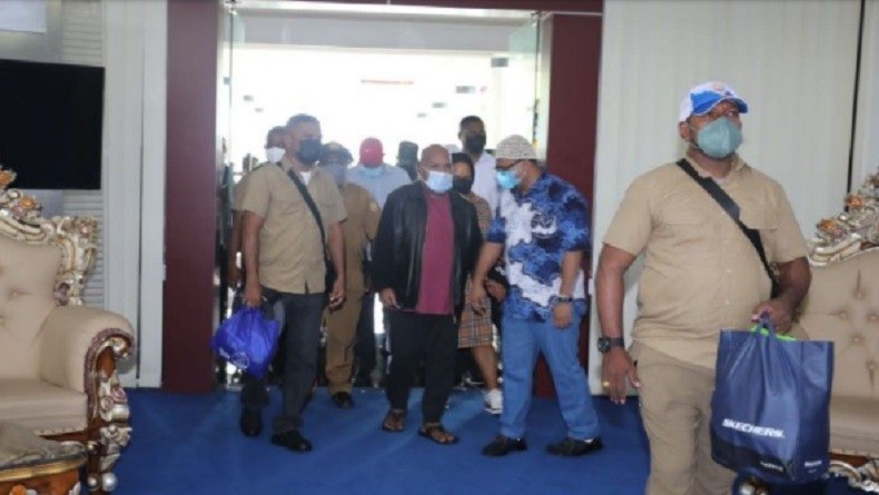 Selesai Pemeriksaan Kesehatan di Singapura, Lukas Enembe Tiba di Jayapura