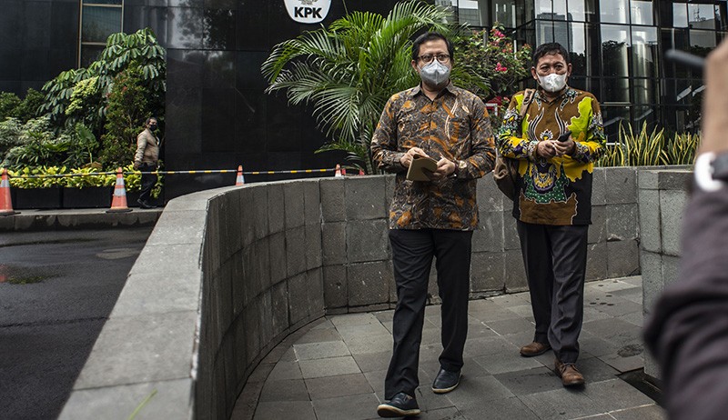 Ubedilah Badrun Klarifikasi Laporan Dugaan Korupsi Gibran dan Kaesang ke KPK - Bagian 3