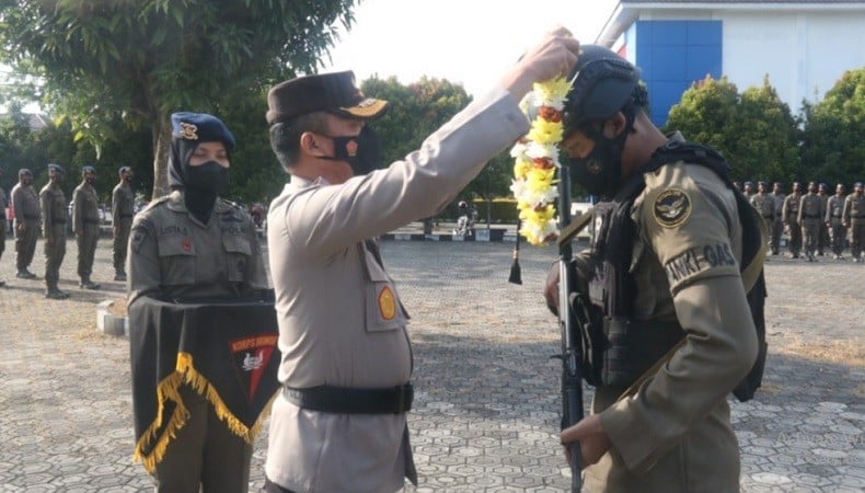 title Kembali dari Papua, Personel Brimob Polda Babel Disambut Kapolda Irjen Yan Sultra Kembali dari Papua, Personel Brimob Polda Babel Disambut Kapolda Irjen Yan Sultra