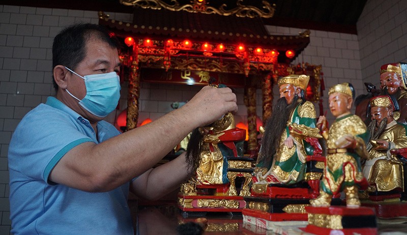 Ritual Cuci Patung Dewa Jelang Perayaan Imlek - Bagian 4