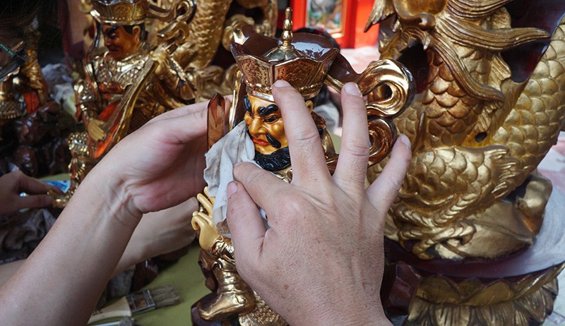 Ritual Cuci Patung Dewa Jelang Perayaan Imlek - Bagian 3