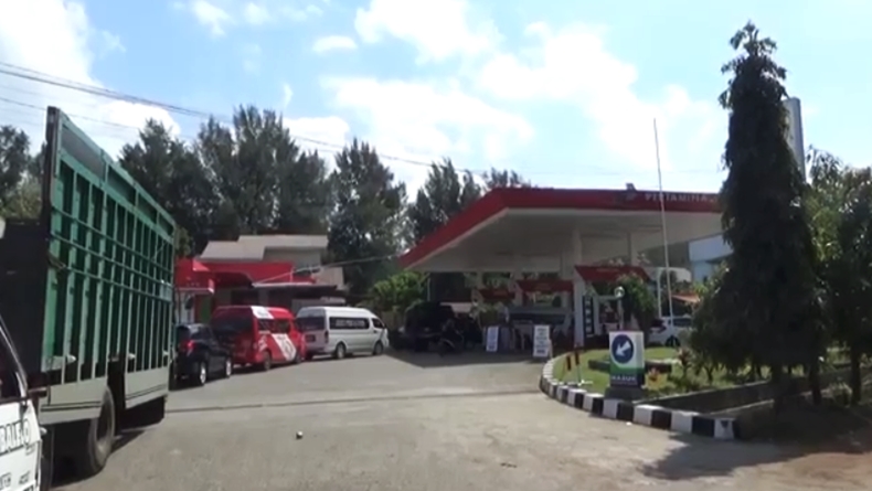 BBM Solar Langka di Aceh, Sopir  Rela Antre Berjam-jam