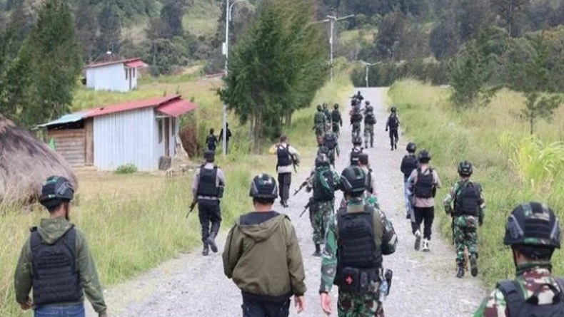  Pos TNI di Puncak Diserang KKB, 2 Prajurit Yonif Raider 408/SBH Gugur Ditembak 