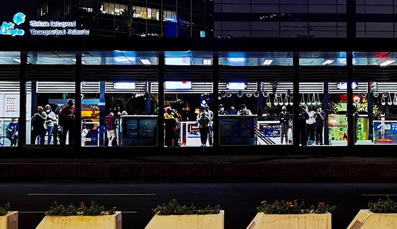 Kasus Covid-19 Omicron di Jakarta Meningkat, Pekerja Disarankan WFH - Bagian 5