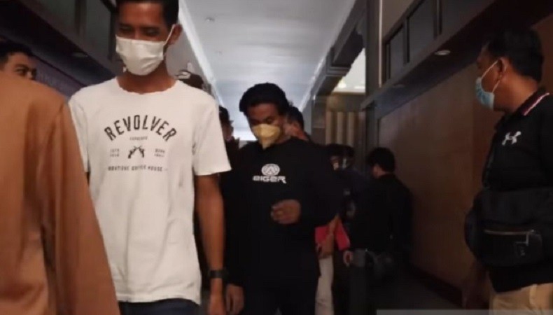 Polres Karimun Tangkap 8 Penyelundup PMI Ilegal ke Malaysia, Korban 23 Orang