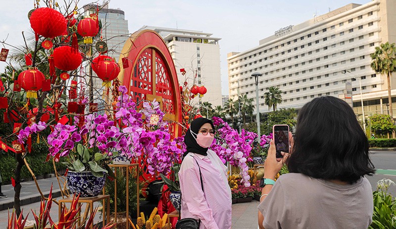 Kawasan Bundaran HI Dihiasi Ornamen Bernuansa Imlek - Bagian 3