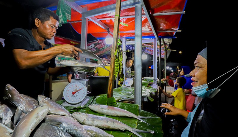Berburu Ikan Bandeng Besar Jelang Tahun Baru Imlek - Bagian 2