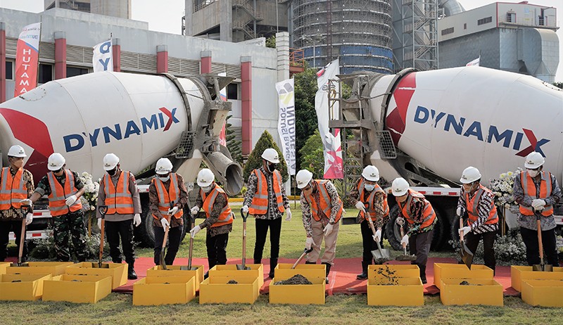 SBI Mulai Proyek Pembangunan Pengembangan Dermaga dan Fasilitas Produksi di Pabrik Tuban - Bagian 1