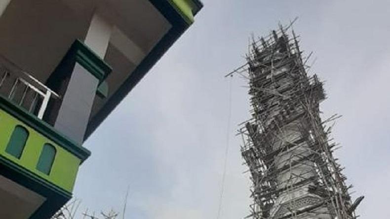 Menara Masjid di Pekalongan Ini Diklaim Bakal Tertinggi Nomor 3 di Jateng 