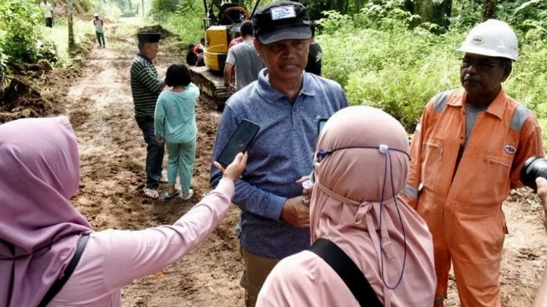Tanpa APBD, Pemkot Pariaman Buka Jalan dari Dana Gotong Royong
