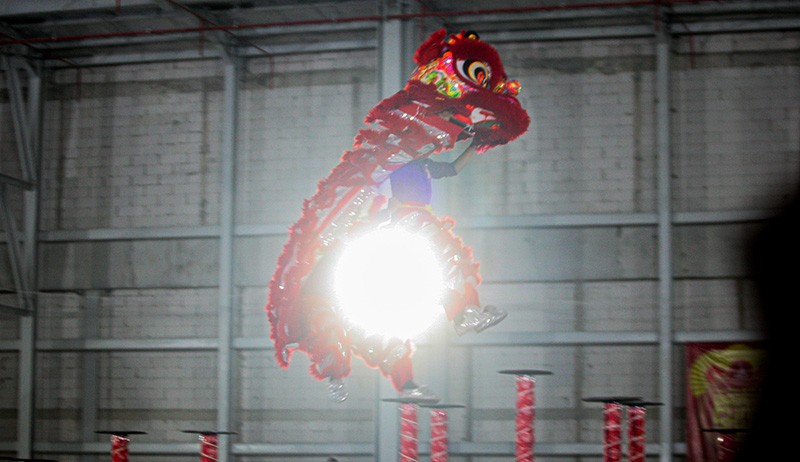 Atraksi Barongsai Meriahkan Imlek di Pusat Perbelanjaan - Bagian 2