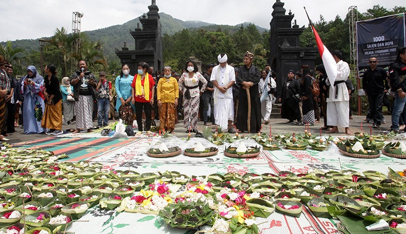 Promosi Candi Gedong Songo, Warga Bawa 1.000 Sajen dan Dupa - Bagian 3