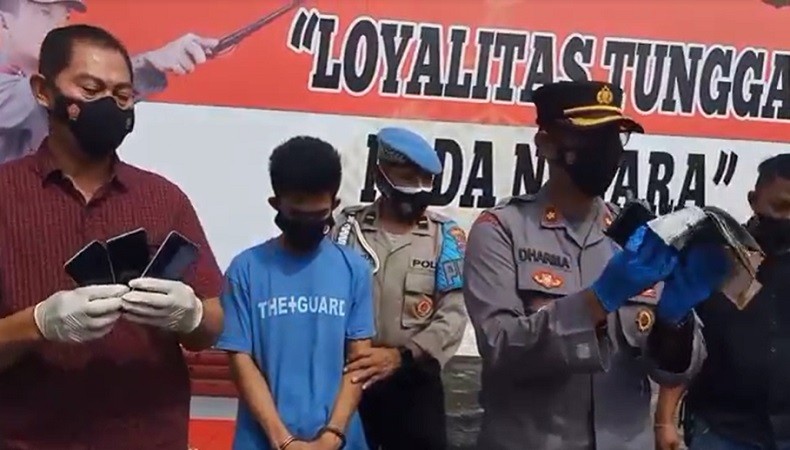 title Kena Tilang di Pelabuhan Gilimanuk, Pria Karawang Ketahuan Curi Motor Majikan Kena Tilang di Pelabuhan Gilimanuk, Pria Karawang Ketahuan Curi Motor Majikan