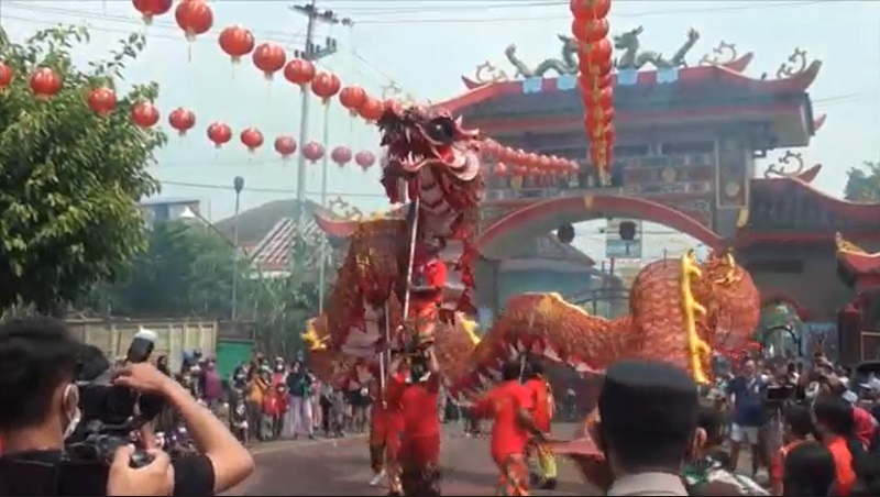 Pertunjukan Barongsai di Kelenteng Hok Sian Kiong Mojokerto Dihentikan, Massa Dibubarkan 