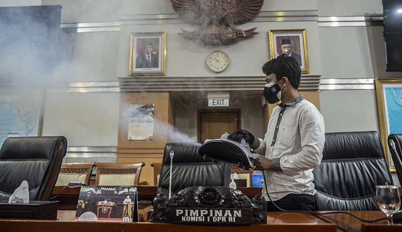 Suasana DPR Lockdown usai Sejumlah Anggota Dewan dan Pegawai Terpapar Covid-19 - Bagian 3