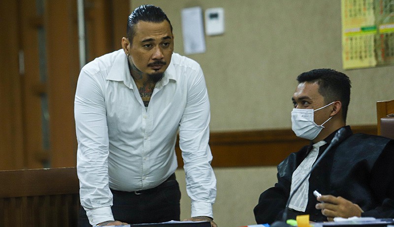 Ekspresi Jerinx Mendengar Kabar Sang Rival Adam Deni Ditangkap Polisi - Bagian 3
