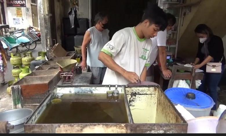 Jeritan Pedagang Minyak Goreng di Salatiga: Kami Rugi jika Jual Ikuti Aturan Pemerintah