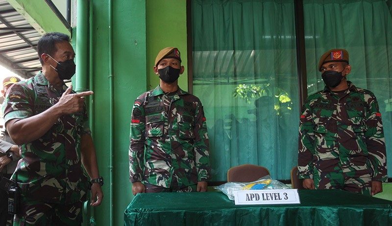 Panglima TNI Cek Lokasi Karantina Pekerja Migran Indonesia - Bagian 1