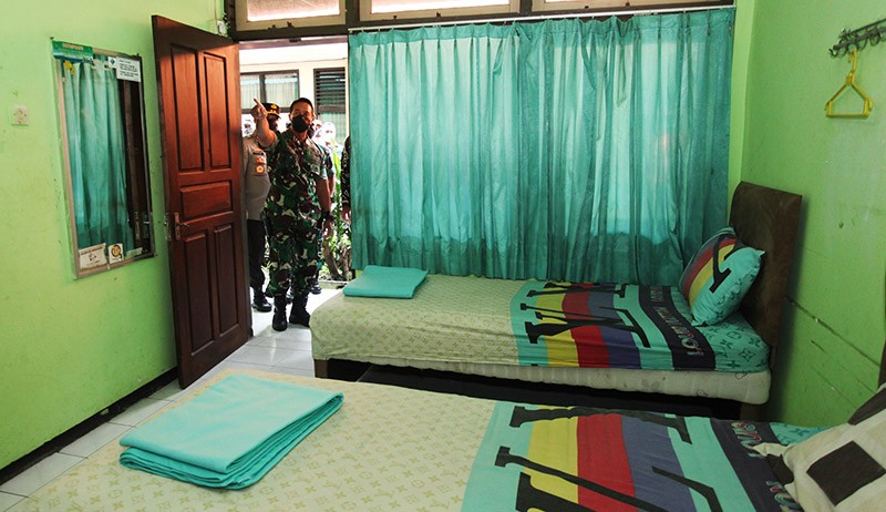 Panglima TNI Cek Lokasi Karantina Pekerja Migran Indonesia - Bagian 2