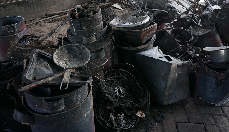 Penampakan Sisa-Sisa Kebakaran Pasar Johar Semarang - Bagian 6