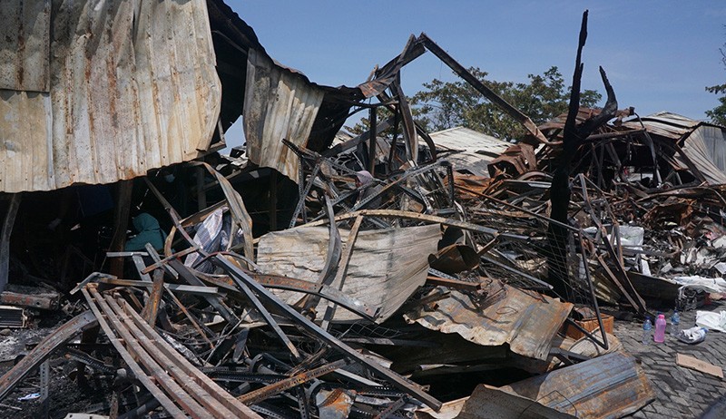 Penampakan Sisa-Sisa Kebakaran Pasar Johar Semarang - Bagian 5