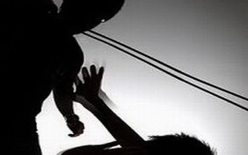 title Cemburu, Pria di Ogan Ilir Bacok Kepala Istri Gegara Pesan Mencurigakan di Handphone Cemburu, Pria di Ogan Ilir Bacok Kepala Istri Gegara Pesan Mencurigakan di Handphone