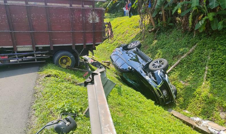 Kecelakaan Karambol di Tol Manyaran Semarang, 6 Kendaraan Ringsek