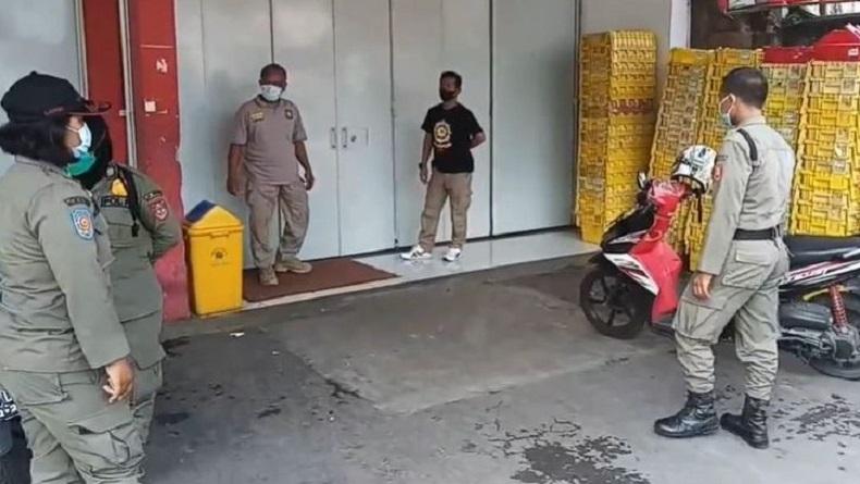 Langgar Jam Operasional, 2 Toko Modern di Solo Ditutup Satpol PP 