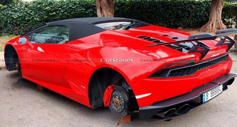 Pemilik Lamborghini Ini Nangis Ban Mobilnya Dicuri saat Akan Servis