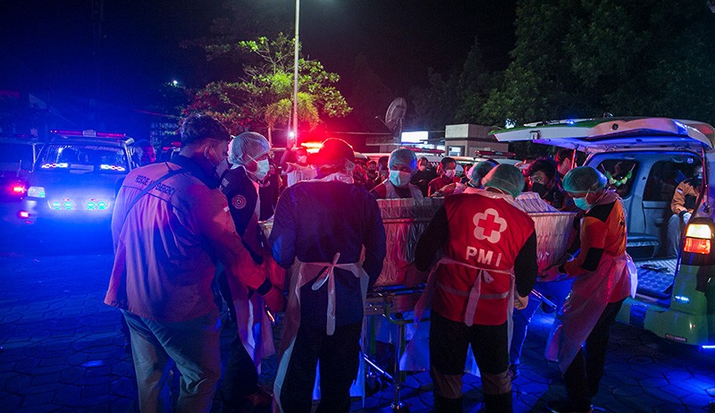 Rombongan Ambulans Pulangkan 13 Jenazah Korban Kecelakaan Bus di Bantul - Bagian 4