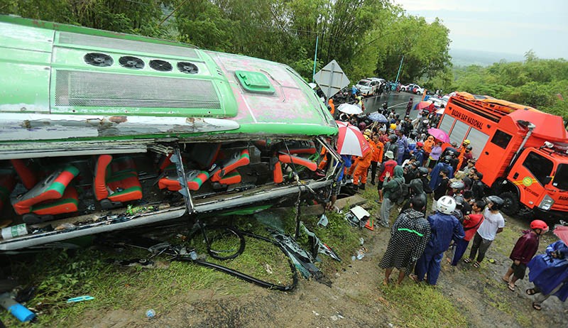 Kemenhub dan KNKT Investigasi Kecelakaan Bus Tabrak Tebing di Bukit Bego Bantul