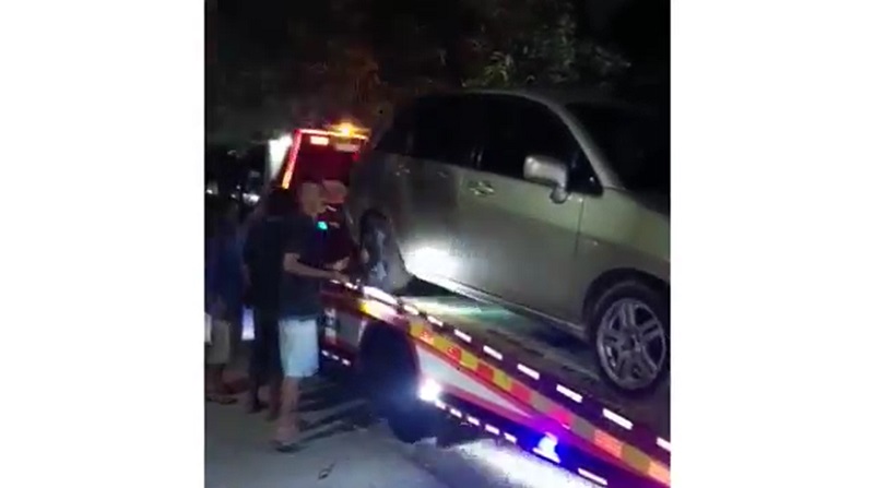 Geger Mobil Misterius 2 Hari Terparkir di Kompleks Makam Bangkalan, Ini Faktanya