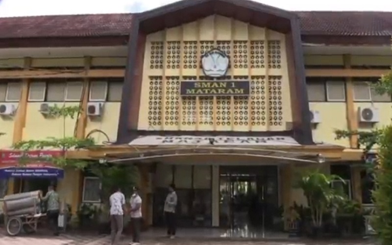 10 Siswa Terkonfirmasi Covid-19, SMAN 1 Mataram Hentikan PTM