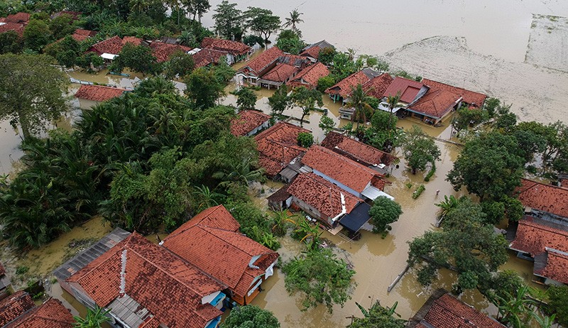 Penampakan dari Udara 5.978 Rumah Terendam Banjir Pekalongan - Bagian 1