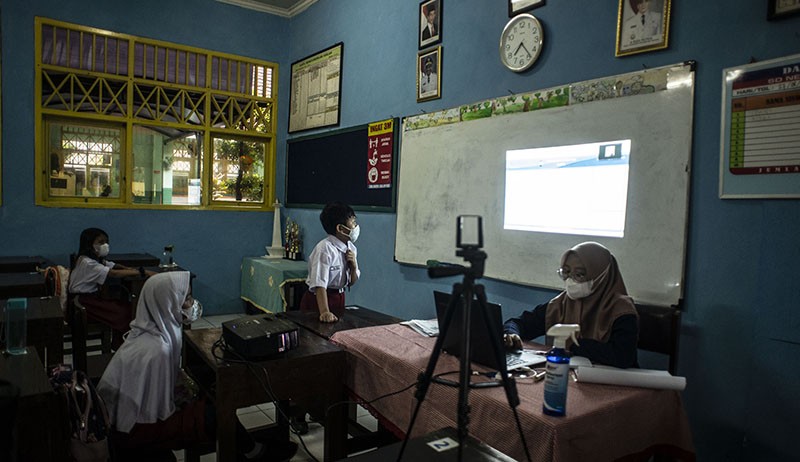 Suasana PTM Sekolah DKI Jakarta 50 Persen - Bagian 1