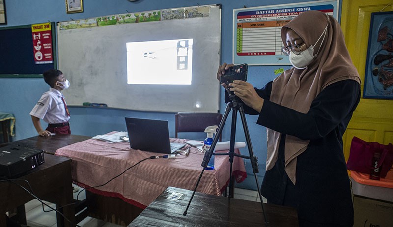 Suasana PTM Sekolah DKI Jakarta 50 Persen - Bagian 3