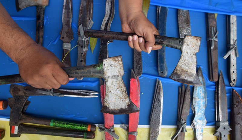 Unnes Cetak Rekor Olahraga Lempar Pisau Kapak Setiap Hari Selama Setahun - Bagian 4