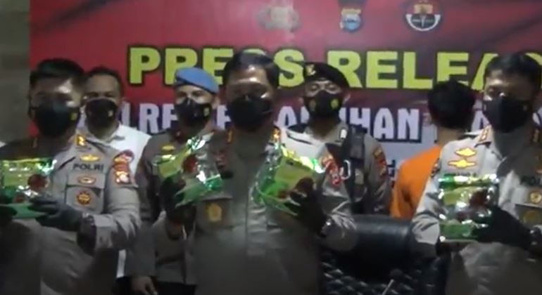Polisi Gagalkan Penyelundupan Sabu 21 Kg di Makassar, 2 Pelaku Ditangkap