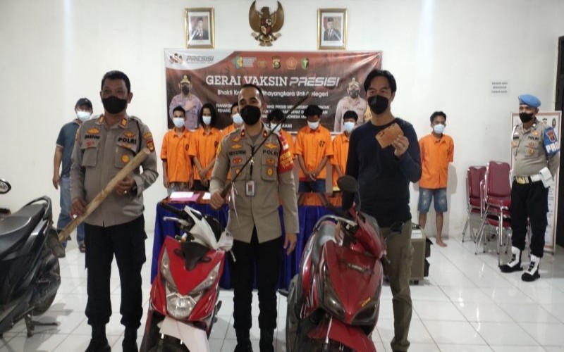 Polisi Tangkap Komplotan Begal Modus Tawuran di Palembang