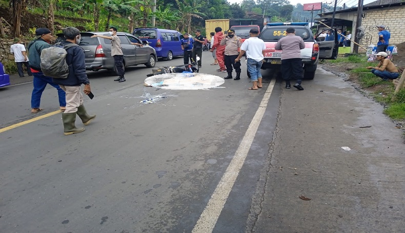 Terjatuh saat Salip Truk, Sales Cimory Tewas Terlindas di Parungkuda Sukabumi