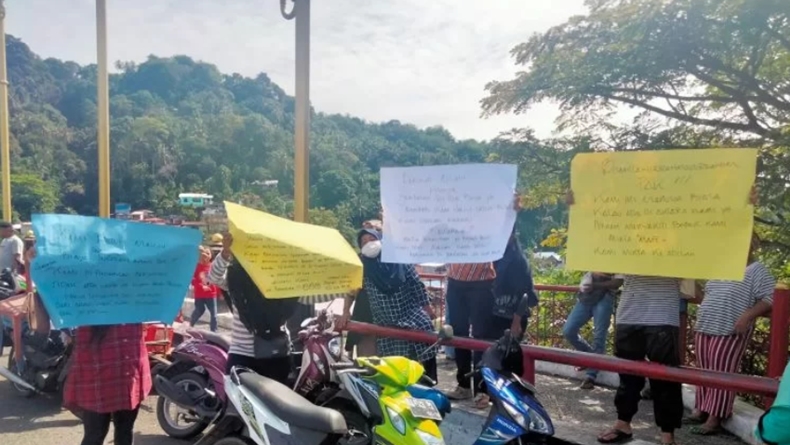 Tolak Dipindahkan, Pedagang di Jembatan Siti Nurbaya: Setelah Bagus Kami Diusir